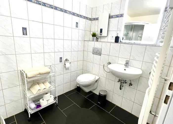 In Linden - Stadtleben - 68qm, Kueche, Bad, 2 Balkons, 5 Personen, Wifi 하노버