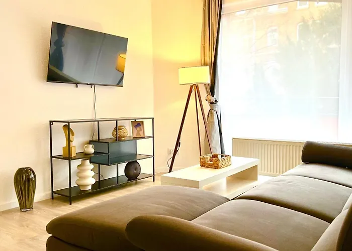 In Linden - Stadtleben - 68qm, Kueche, Bad, 2 Balkons, 5 Personen, Wifi Apartment *