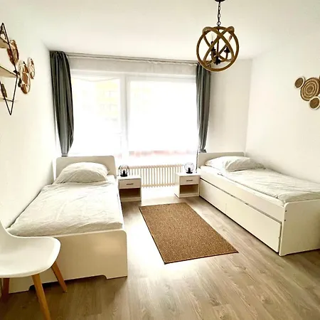In Linden - Stadtleben - 68qm, Kueche, Bad, 2 Balkons, 5 Personen, Wifi Hannover